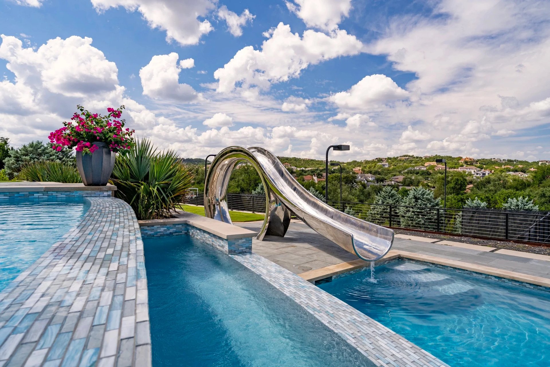 Lakeway custom pool by Modern Pools in Lakeway