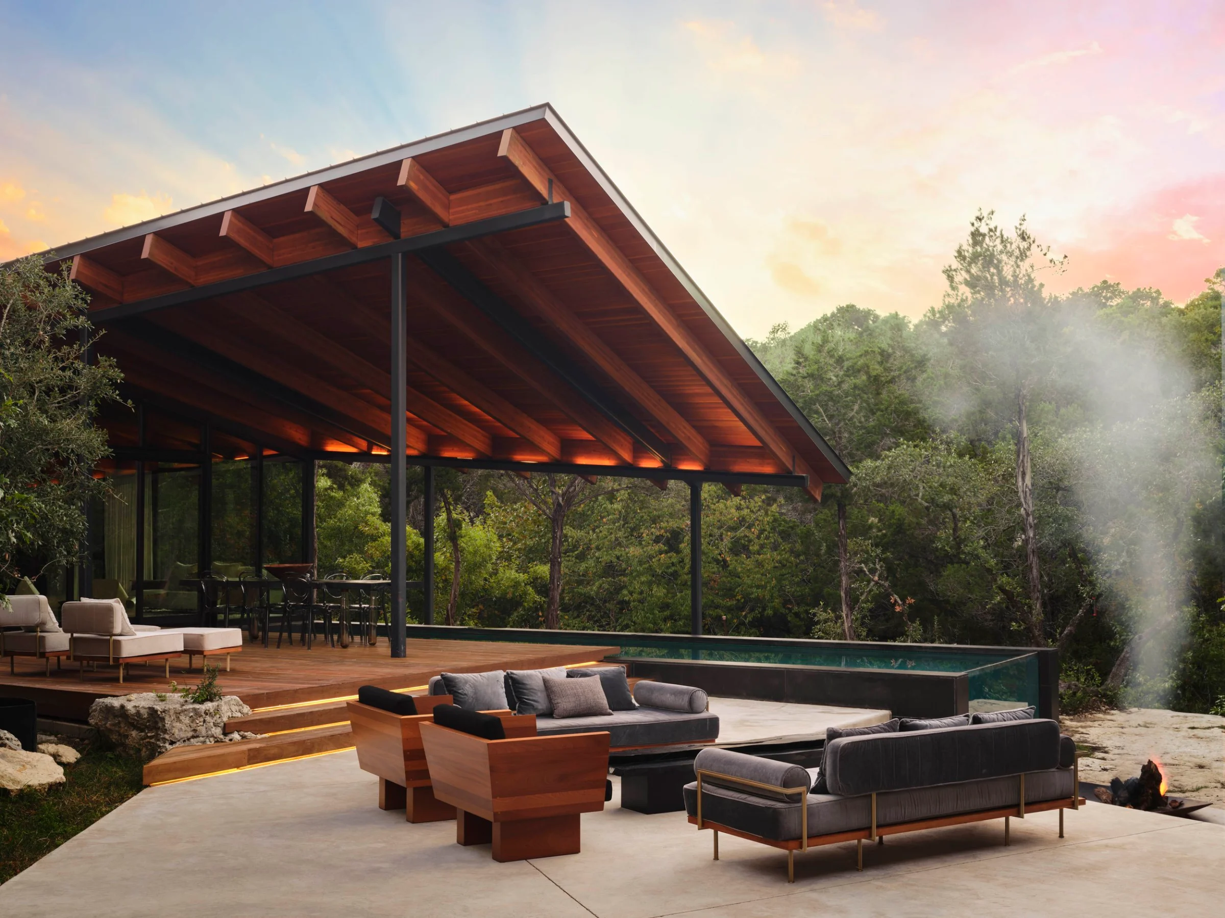 Essential Design custom pool by Modern Pools